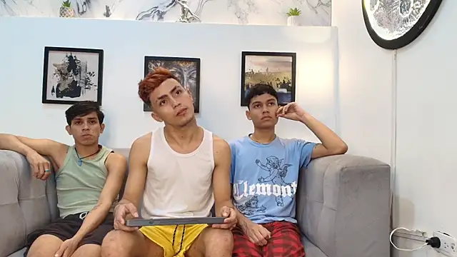 Snapshot of AVENGER_BOYS2026 chatting on 02.10.26 AVENGER BOYS2026 online show from 02.10.26