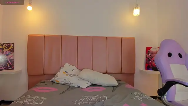 Iamcami  online show from 02.11.26