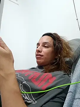 ofjuliaa online show from 04.26.26