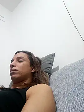 ofjuliaa online show from 04.27.26