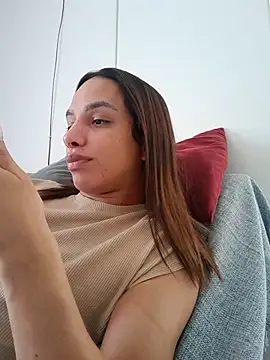 ofjuliaa online show from 08.04.26