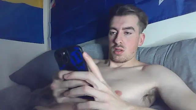 Snapshot of essexboy_2002 chatting on 01.13.26 essexboy 2002 online show from 01.13.26