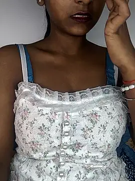 Snapshot of Royal-girl78 chatting on 01.09.26 Royal-girl78 online show from 01.09.26