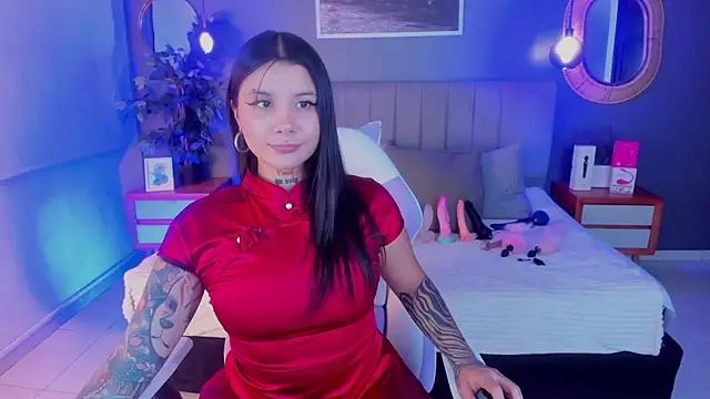 Nathalia stone  online show from 06.25.26