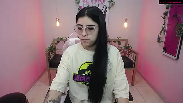 Snapshot of Adri_gomez_x chatting on 07.06.26 Adri gomez x online show from 07.06.26