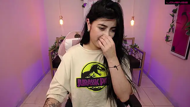 Snapshot of Adri_gomez_x chatting on 07.06.26 Adri gomez x online show from 07.06.26