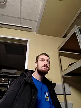 Snapshot of yurii_magic chatting on 01.17.26 yurii magic online show from 01.17.26