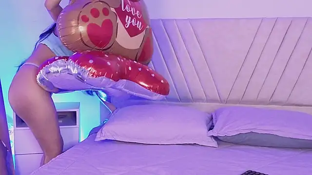 DulceRouss  online show from 02.15.26