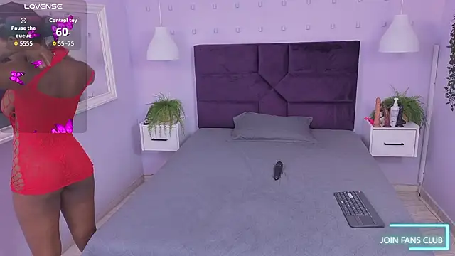 Snapshot of Yasminbrattz chatting on 03.18.26 Yasminbrattz online show from 03.18.26