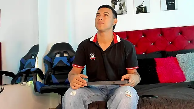 Liamsubtle01 online show from 04.22.26