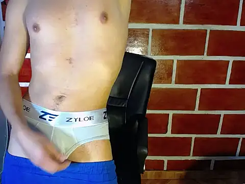 Snapshot of thomson_maxxi chatting on 01.06.26 thomson maxxi online show from 01.06.26