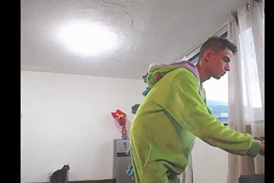 Snapshot of thomson_maxxi chatting on 02.14.26 thomson maxxi online show from 02.14.26