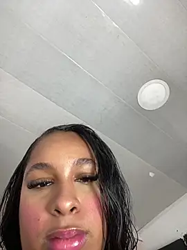Snapshot of NataliaMillers chatting on 04.19.26 NataliaMillers online show from 04.19.26