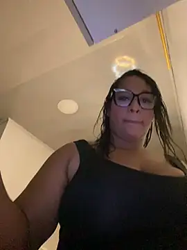 Snapshot of NataliaMillers chatting on 05.29.26 NataliaMillers online show from 05.29.26