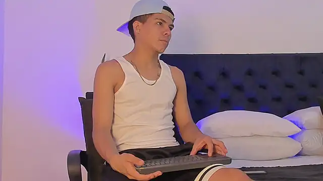 Marcus Moreno online show from 03.17.26