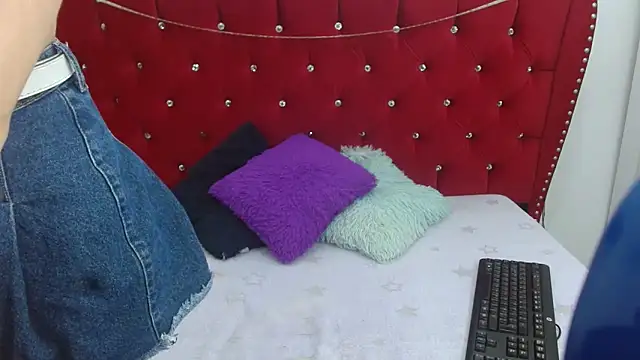 sofiaspring online show from 04.30.26