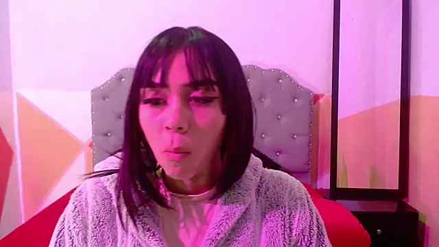 Snapshot of sofiaspring chatting on 07.19.26 sofiaspring online show from 07.19.26