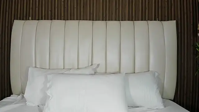 Snapshot of KatheOlson chatting on 02.16.26 KatheOlson online show from 02.16.26