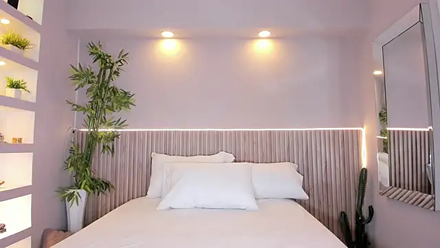 Snapshot of KatheOlson chatting on 03.15.26 KatheOlson online show from 03.15.26