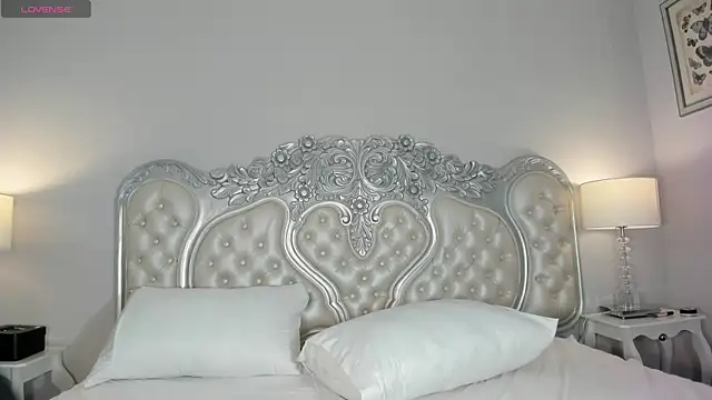 Snapshot of KatheOlson chatting on 03.17.26 KatheOlson online show from 03.17.26