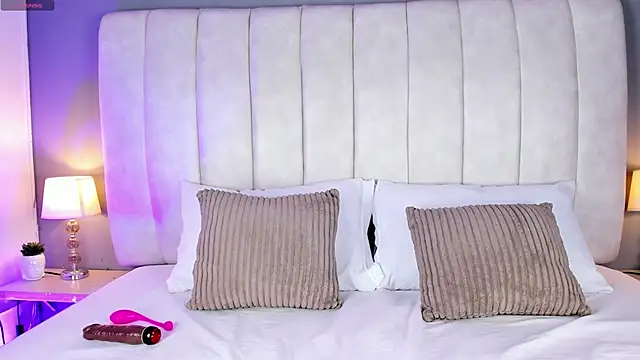 LunaKarther online show from 01.14.26