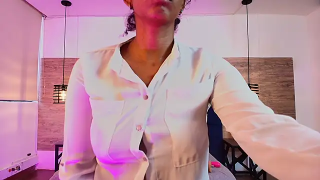 Ellie-Alves online show from 06.18.26