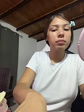Kitty20205 online show from 05.06.26