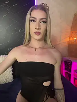 Snapshot of Alana_Stone chatting on 06.18.26 Alana Stone online show from 06.18.26
