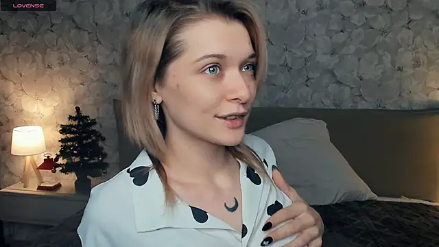 Snapshot of ReganShroff chatting on 01.14.26 ReganShroff online show from 01.14.26