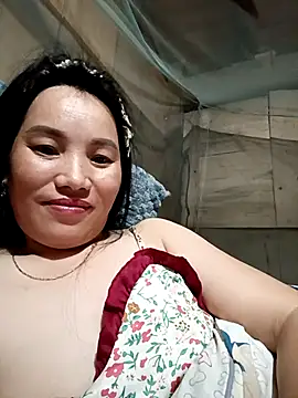 Snapshot of yu--yo chatting on 02.16.26 yu--yo online show from 02.16.26