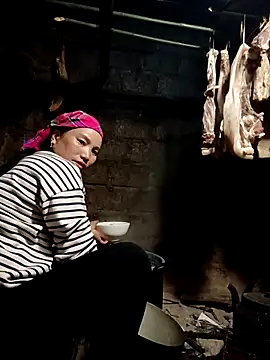 Snapshot of yu--yo chatting on 02.17.26 yu--yo online show from 02.17.26