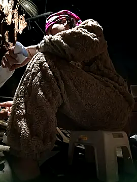 Snapshot of yu--yo chatting on 02.18.26 yu--yo online show from 02.18.26