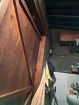 Snapshot of yu--yo chatting on 02.21.26 yu--yo online show from 02.21.26