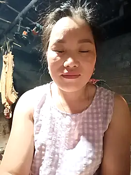 Snapshot of yu--yo chatting on 03.18.26 yu--yo online show from 03.18.26