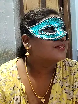 Snapshot of divyasree1431 chatting on 07.29.26 divyasree1431 online show from 07.29.26