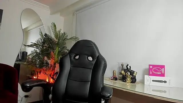 Snapshot of VictoriaPaker chatting on 01.18.26 VictoriaPaker online show from 01.18.26