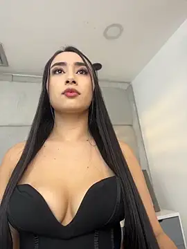 IvonneOwen online show from 06.17.26