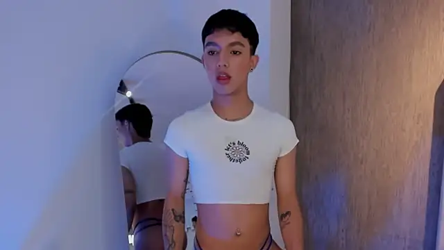 Snapshot of LeoHard__ chatting on 03.04.26 LeoHard online show from 03.04.26