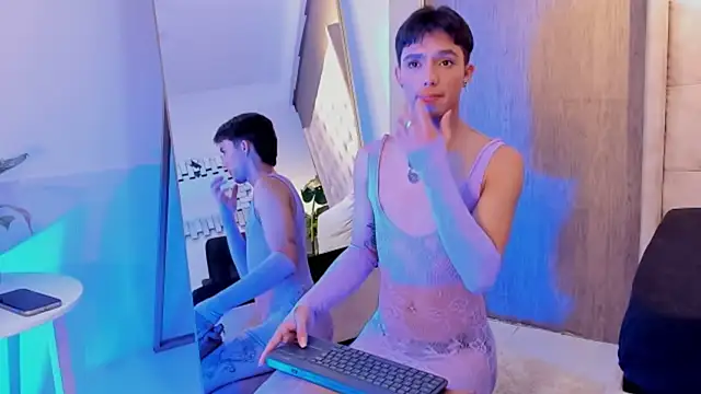 Snapshot of LeoHard__ chatting on 03.11.26 LeoHard online show from 03.11.26