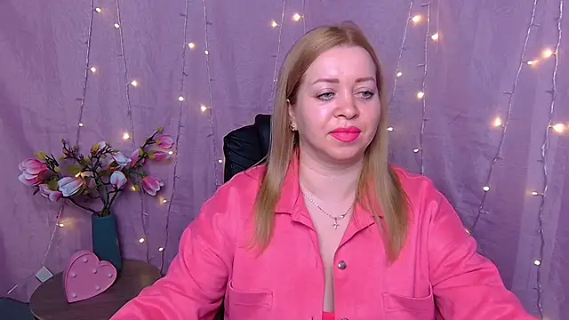 Snapshot of OliviaVerr chatting on 02.26.26 OliviaVerr online show from 02.26.26