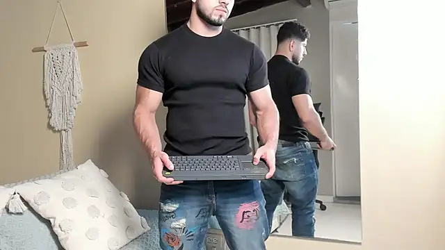 Snapshot of Thiago_moretti chatting on 02.05.26 Thiago moretti online show from 02.05.26