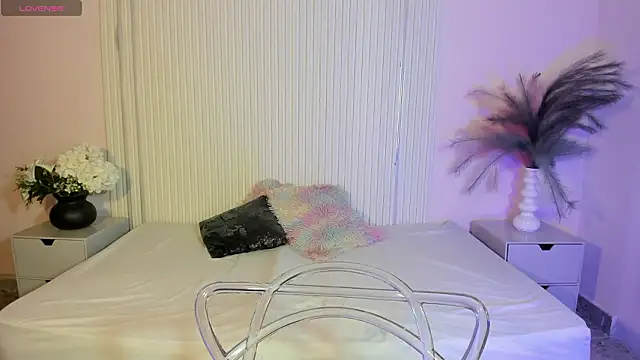 LyraFrost5 online show from 03.26.26