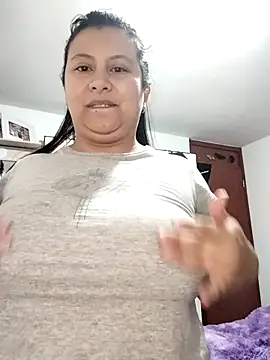 Snapshot of SexyandnaughtyLatinos chatting on 02.25.26 SexyandnaughtyLatinos online show from 02.25.26