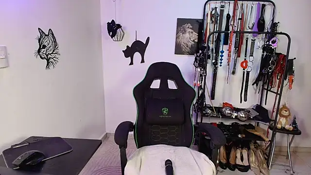 Snapshot of ariannaconnor_ chatting on 03.27.26 ariannaconnor online show from 03.27.26