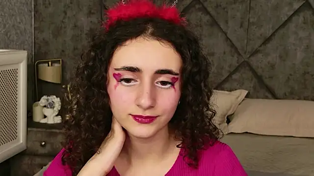 Snapshot of Susan_Fors chatting on 02.14.26 Susan Fors online show from 02.14.26