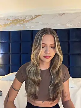 EmmaJhoons online show from 05.17.26
