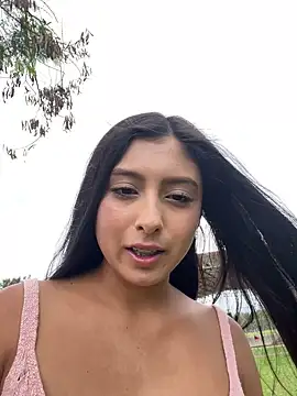 sofi carvajal outdoors online show from 02.04.26