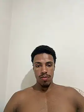 Snapshot of LorenzoBlack27 chatting on 04.18.26 LorenzoBlack27 online show from 04.18.26