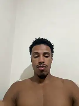 Snapshot of LorenzoBlack27 chatting on 04.29.26 LorenzoBlack27 online show from 04.29.26