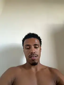 Snapshot of LorenzoBlack27 chatting on 05.17.26 LorenzoBlack27 online show from 05.17.26